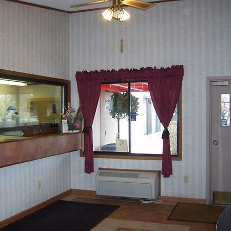 Budgetel Inn & Suites コロンバス エクステリア 写真